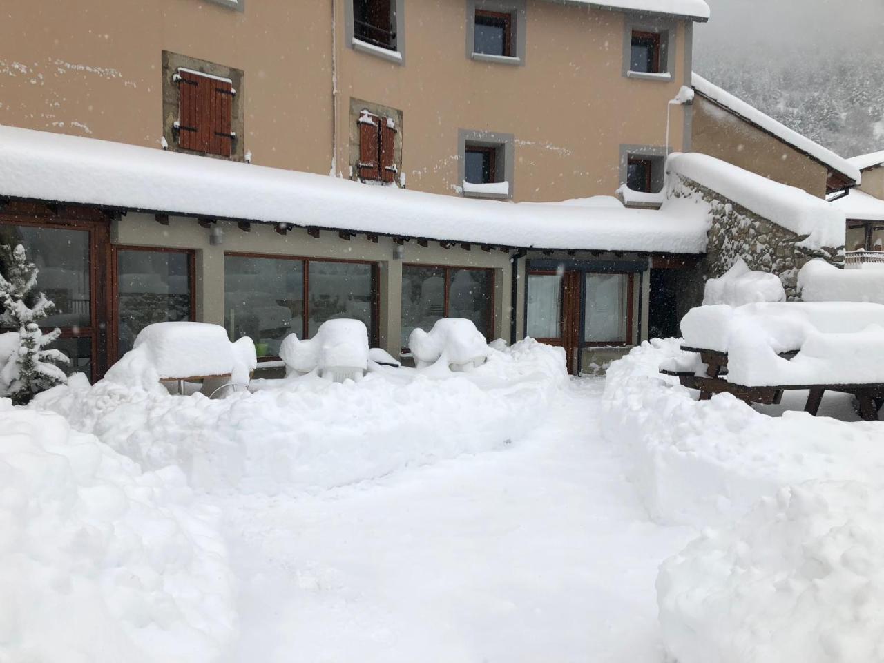 Le Campcardos Hotel Porta Luaran gambar